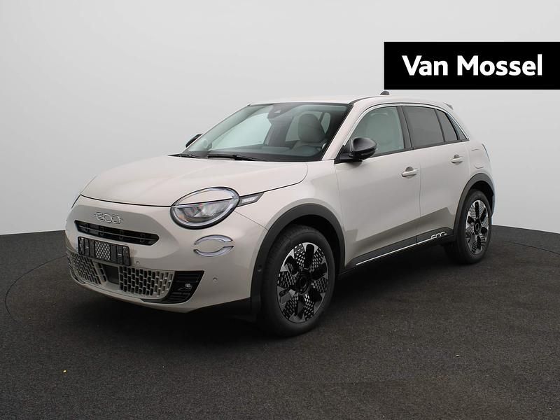 Grijs Gebruikt 2025 Fiat 600 La Prima SUV | € 34.900 (Iets duurder) - Afbeelding 1/4