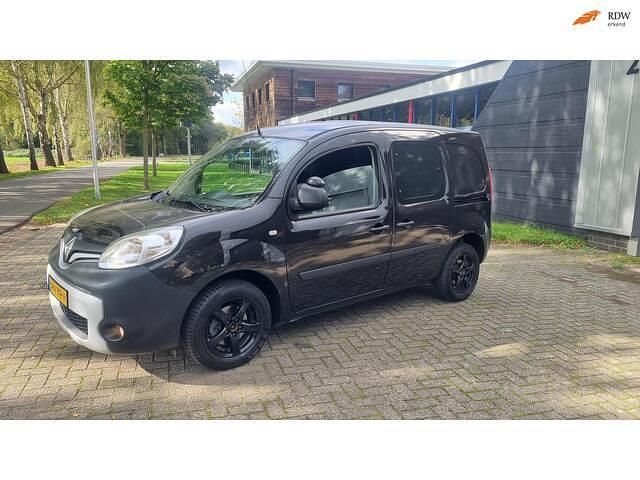 Zwart Gebruikt 2015 Renault Kangoo Komfort Van | € 5.950 - Afbeelding 1/4