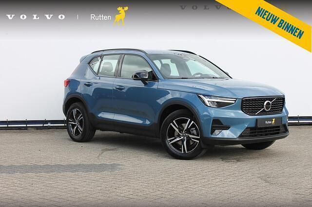 Blauw Gebruikt 2025 Volvo XC40 Plus SUV | € 46.840 (Eerlijke prijs) - Afbeelding 1/4