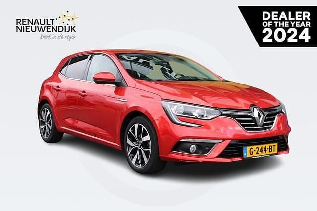 Rouge flamme nnp Gebruikt 2019 Renault Mégane IV Bose Edition Hatchback | € 16.895 (Eerlijke prijs) - Afbeelding 1/4