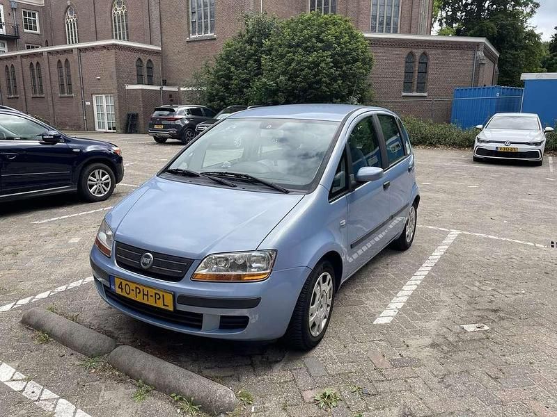 Blauw Gebruikt 2004 Fiat Idea Dynamic MPV | € 1.250 (Eerlijke prijs) - Afbeelding 1/4