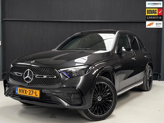 Grijs Occasion 2024 Mercedes GLC300 AMG line SUV | € 64.950 (Eerlijke prijs) - Afbeelding 1/4