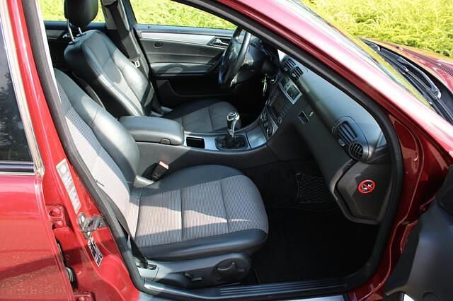 Occasion Mercedes C200 Avantgarde 163 PK (119 kW) 2005 Rood Sedan