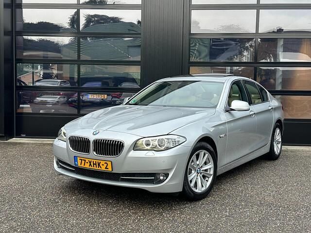 Grijs Occasion 2012 BMW 520 Executive Sedan | € 14.999 (Goede deal) - Afbeelding 1/4