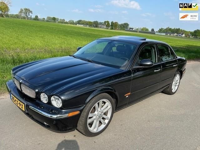 Zwart Gebruikt 2003 Jaguar XJR S Sedan | € 8.950 - Afbeelding 1/4