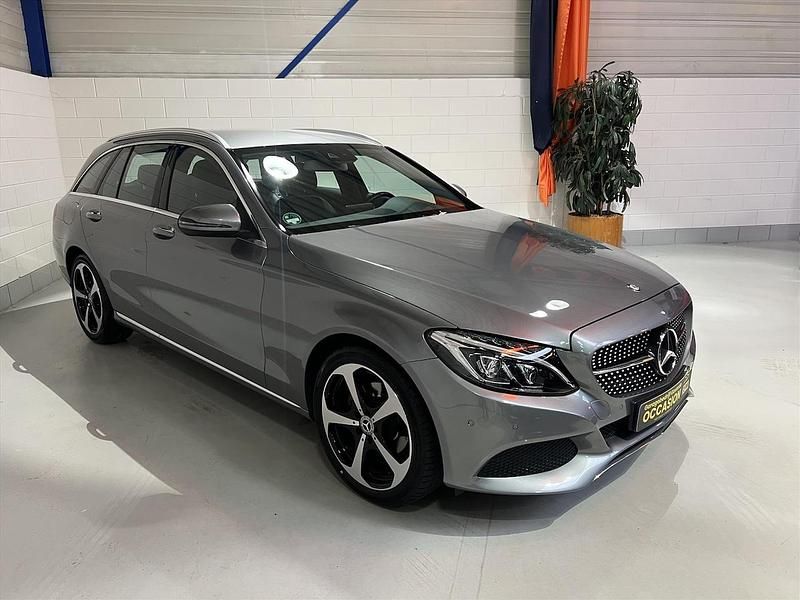Grijs Occasion 2016 Mercedes C180 Stationwagen | € 17.950 (Eerlijke prijs) - Afbeelding 1/4