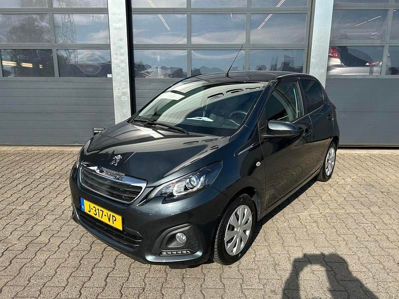 Grijs Gebruikt 2020 Peugeot 108 Active Hatchback | € 12.830 (Iets duurder) - Afbeelding 1/4