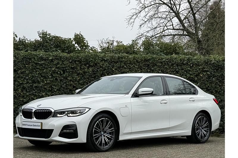 Occasion BMW 330e Comfort Edition 184 PK (135 kW) 2020 Wit Sedan