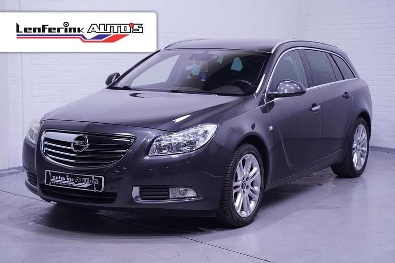 Grijs Gebruikt 2010 Opel Insignia Cosmo Stationwagen | € 5.850 (Eerlijke prijs) - Afbeelding 1/4