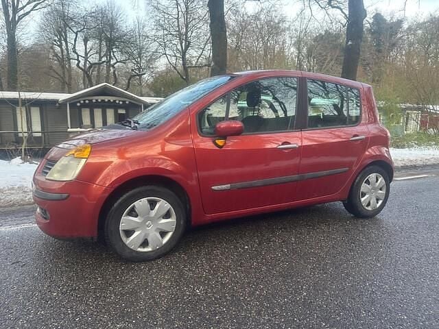 Rood Gebruikt 2005 Renault Modus Expression MPV | € 1.699 (Goede deal) - Afbeelding 1/4