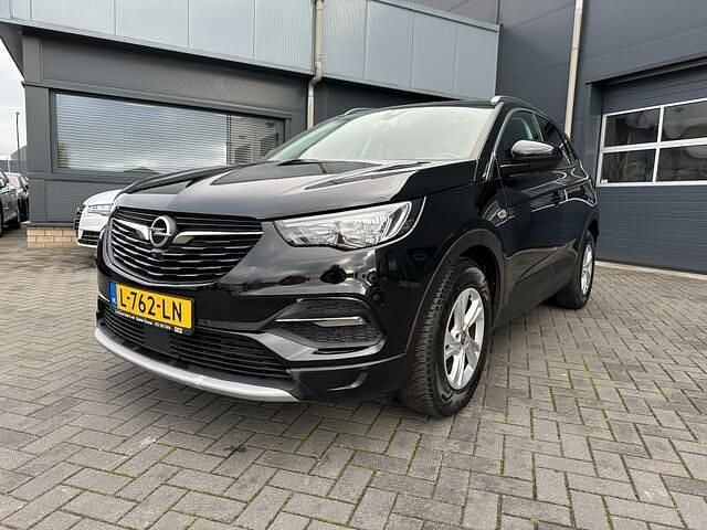 Zwart Gebruikt 2017 Opel Grandland X Innovation SUV | € 13.950 (Duur) - Afbeelding 1/4