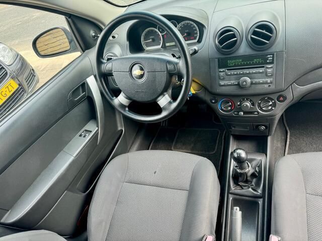 Occasion Chevrolet Aveo 84 PK (61 kW) 2010 Grijs, metallic lak Hatchback