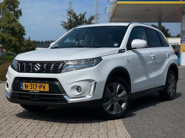 Wit Gebruikt 2021 Suzuki Vitara SUV | € 20.900 (Eerlijke prijs) - Afbeelding 1/4