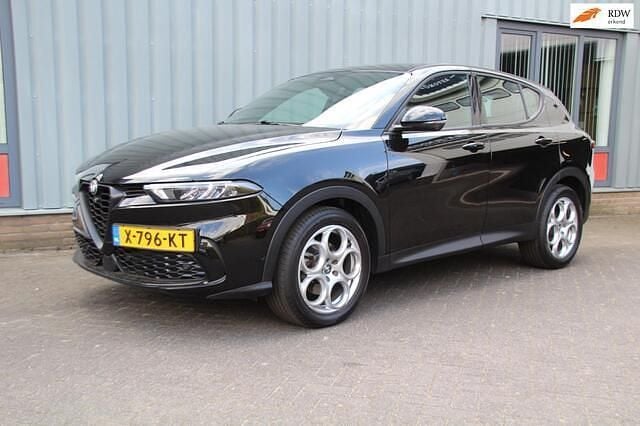 Zwart Gebruikt 2022 Alfa Romeo Tonale Sprint SUV | € 27.950 (Goede deal) - Afbeelding 1/4