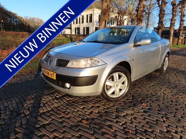 Grijs Gebruikt 2005 Renault Mégane Cabriolet Luxe Cabriolet | € 2.245 (Eerlijke prijs) - Afbeelding 1/4