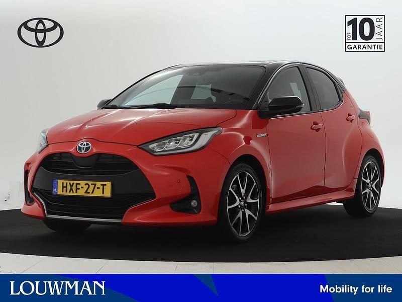Rood Gebruikt 2020 Toyota Yaris Hybrid Edition Hatchback | € 21.445 (Eerlijke prijs) - Afbeelding 1/3