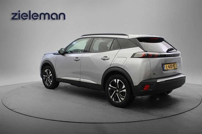 Occasion Peugeot e-2008 Allure 100 kW (136 PK) 2021 Grijs SUV