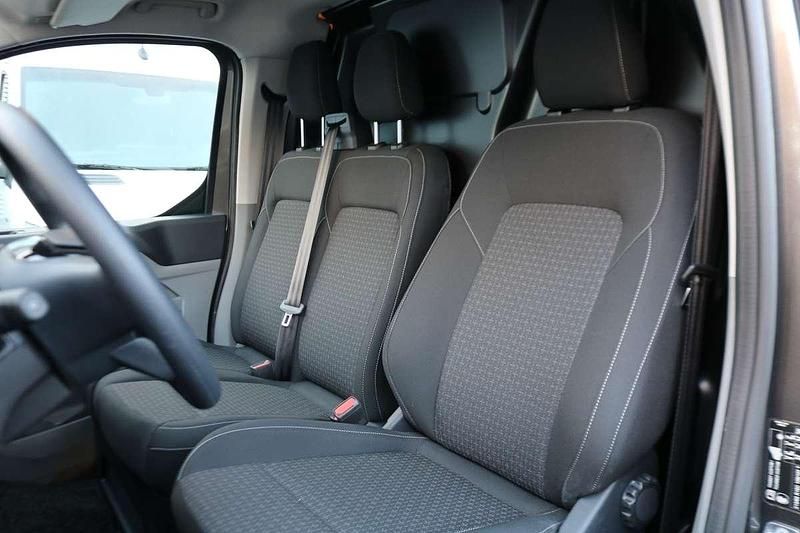 Nieuw Ford E-Transit Trend 2025 Grijs Van