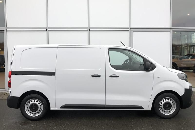 Nieuw Opel Vivaro-e Combi 100 kW (136 PK) 2025 Wit Van