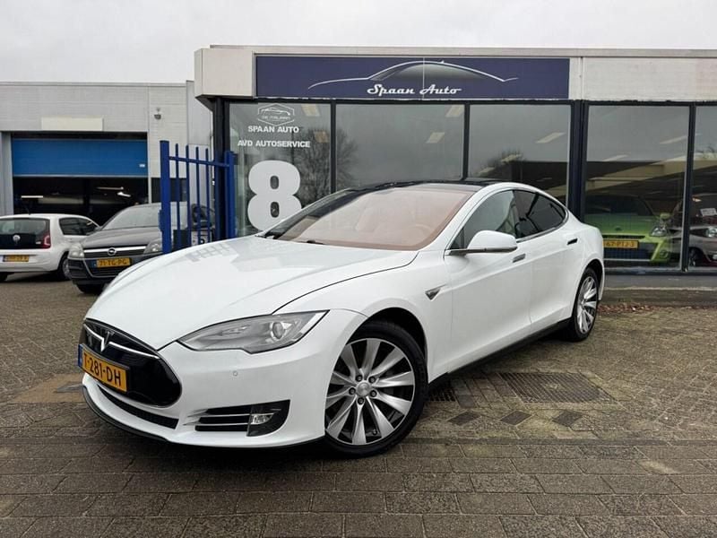 Wit (metallic) Occasion 2014 Tesla Model S Performance Hatchback | € 16.950 (Goede deal) - Afbeelding 1/4