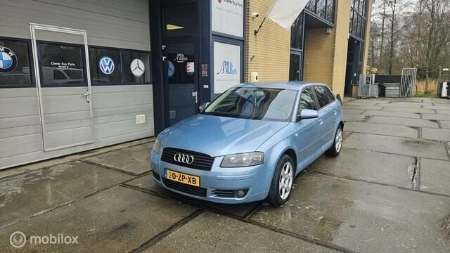 Blauw Gebruikt 2008 Audi A3 Sportback Ambition Hatchback | € 2.195 (Goede deal) - Afbeelding 1/4