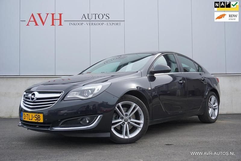 Hatchback Gebruikt 2014 Opel Insignia Edition Hatchback | € 8.950 (Goede deal) - Afbeelding 1/4