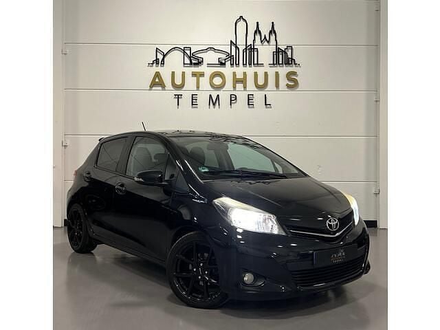 Zwart Gebruikt 2012 Toyota Yaris Hatchback | € 8.190 (Eerlijke prijs) - Afbeelding 1/4