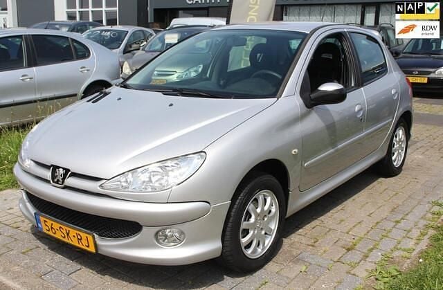 Grijs Gebruikt 2006 Peugeot 206 Hatchback | € 500 (Super prijs) - Afbeelding 1/4