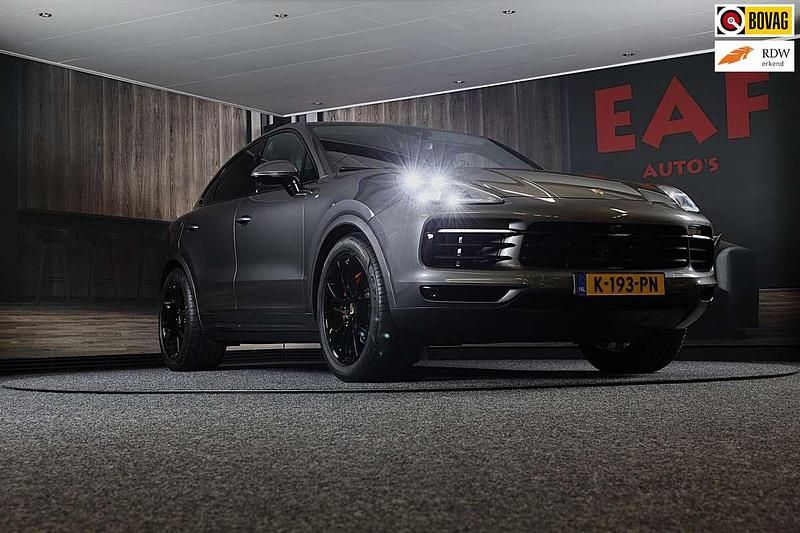Grijs Occasion 2019 Porsche Cayenne Sport SUV | € 59.900 (Eerlijke prijs) - Afbeelding 1/3