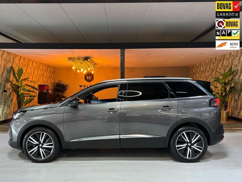 Grijs Gebruikt 2022 Peugeot 5008 GT-line MPV | € 26.990 (Eerlijke prijs) - Afbeelding 1/4