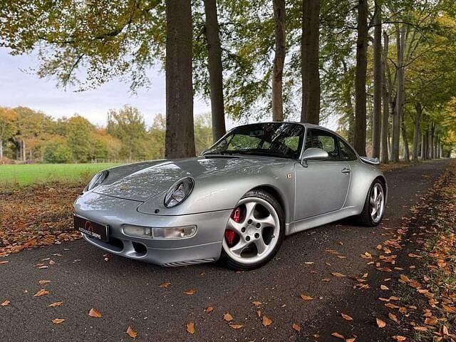 Zilver Gebruikt 1995 Porsche 993 Coupé | € 239.995 - Afbeelding 1/4