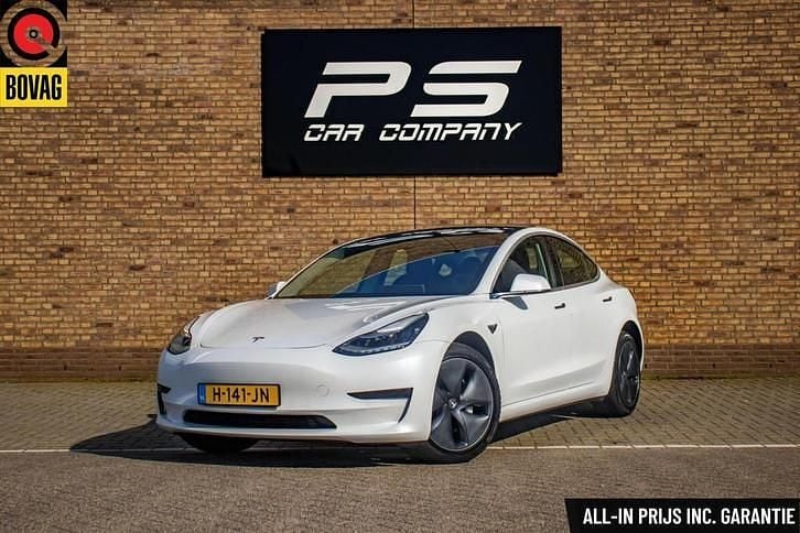 Occasion Tesla Model 3 Standard Range Plus 239 kW (325 PK) 2020 Wit Sedan