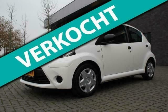 Wit Gebruikt 2014 Toyota Aygo Hatchback | € 5.950 (Super prijs) - Afbeelding 1/4