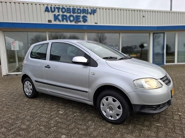 Occasion VW Fox Trendline 54 PK (39 kW) 2008 Grijs Hatchback