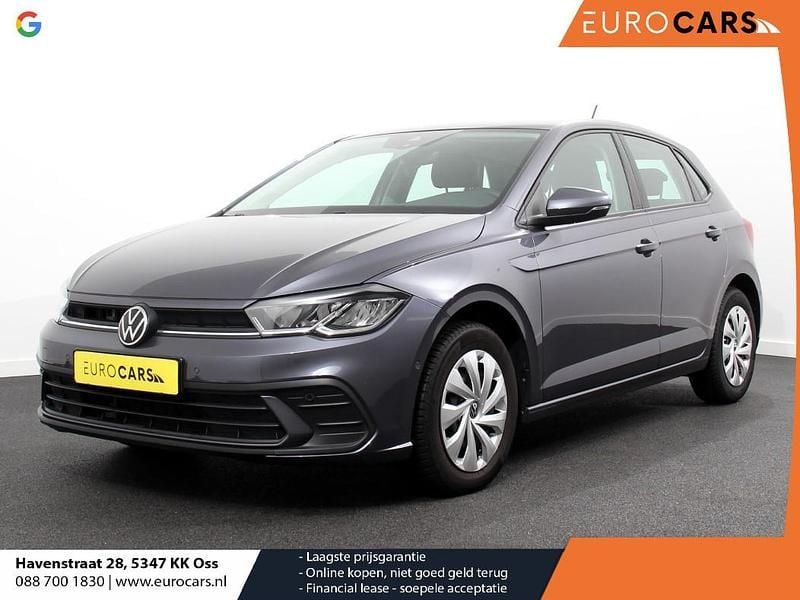 Grijs Gebruikt 2022 VW Polo Life Hatchback | € 18.980 (Goede deal) - Afbeelding 1/4