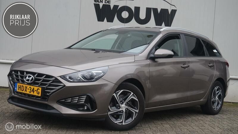 Bruin Gebruikt 2022 Hyundai i30 Comfort Stationwagen | € 20.395 (Eerlijke prijs) - Afbeelding 1/4