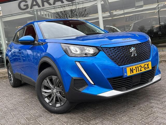 Occasion Peugeot e-2008 Active 100 kW (136 PK) 2021 Blauw SUV