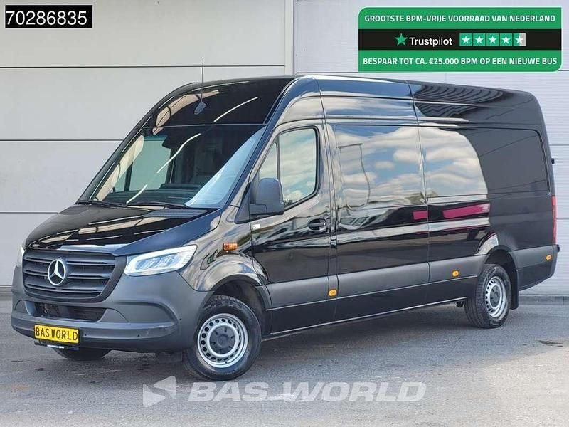 Zwart Gebruikt 2023 Mercedes Sprinter Van | € 35.900 - Afbeelding 1/3