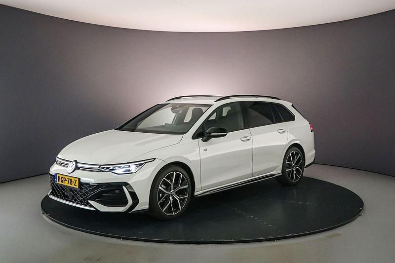 Wit Gebruikt 2025 VW Golf VIII Edition Stationwagen | € 37.900 (Duur) - Afbeelding 1/4