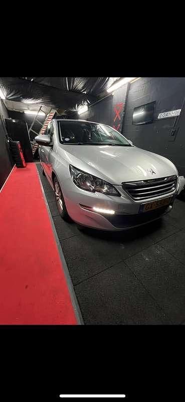 Occasion Peugeot 308 Active 110 PK (80 kW) 2015 Grijs Hatchback