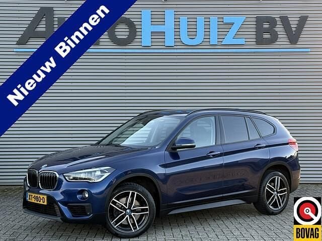Blauw Gebruikt 2019 BMW X1 Executive SUV | € 22.990 (Goede deal) - Afbeelding 1/4