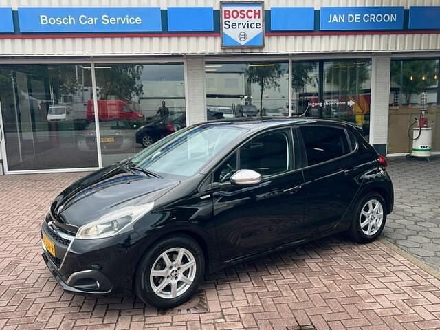 Zwart Gebruikt 2015 Peugeot 208 Hatchback | € 4.450 (Goede deal) - Afbeelding 1/4