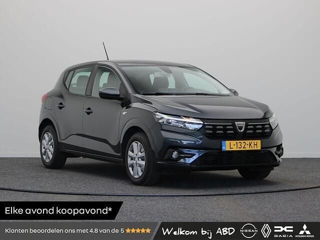 Grijs, metallic lak Gebruikt 2021 Dacia Sandero Comfort Hatchback | € 12.945 (Goede deal) - Afbeelding 1/3