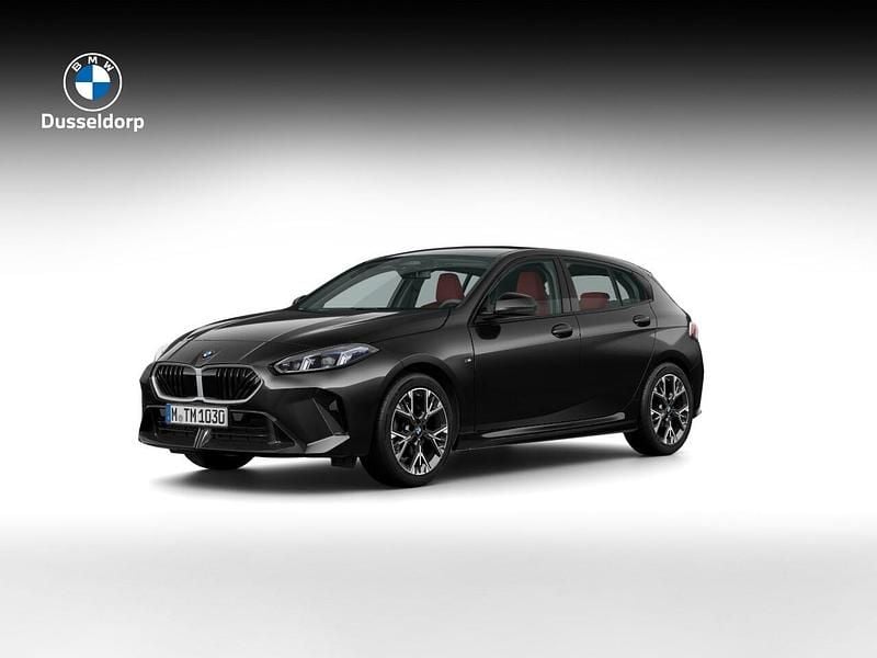 Zwart Gebruikt 2025 BMW 120 M Sport Hatchback | € 39.950 (Super prijs) - Afbeelding 1/2