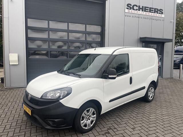 Wit Gebruikt 2019 Fiat Doblò MPV | € 5.950 (Eerlijke prijs) - Afbeelding 1/4