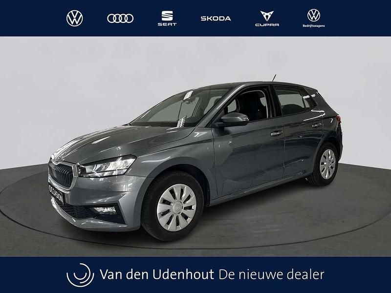 Grijs Gebruikt 2024 Skoda Fabia Selection Hatchback | € 22.840 (Eerlijke prijs) - Afbeelding 1/3