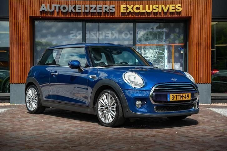 Blauw, metallic lak Gebruikt 2014 Mini Cooper D Chili Hatchback | € 9.900 - Afbeelding 1/4