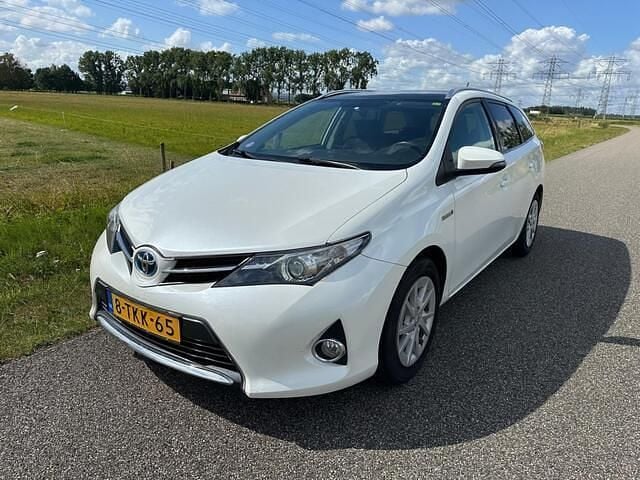 Wit Gebruikt 2014 Toyota Auris Stationwagen | € 6.749 (Super prijs) - Afbeelding 1/4