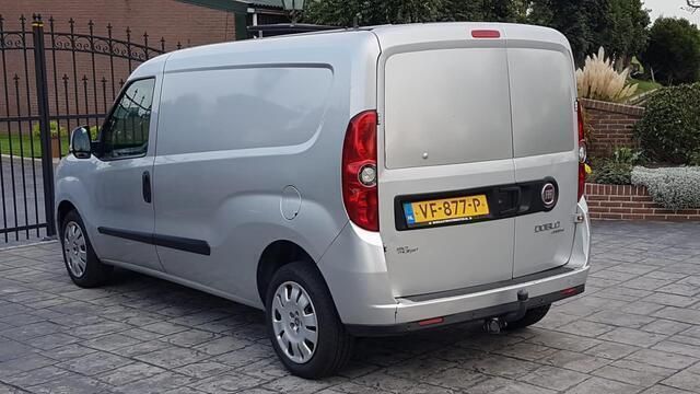 Occasion Fiat Doblò 90 PK (66 kW) 2013 Zilver MPV