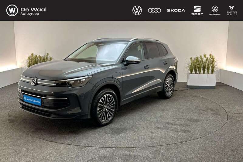 Grijs Nieuw 2025 VW Tiguan Edition SUV | € 48.695 (Super prijs) - Afbeelding 1/4